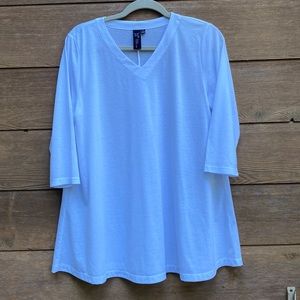 Focus Casual Life White V-neck Swing Tunic with 3/4 Sleeves